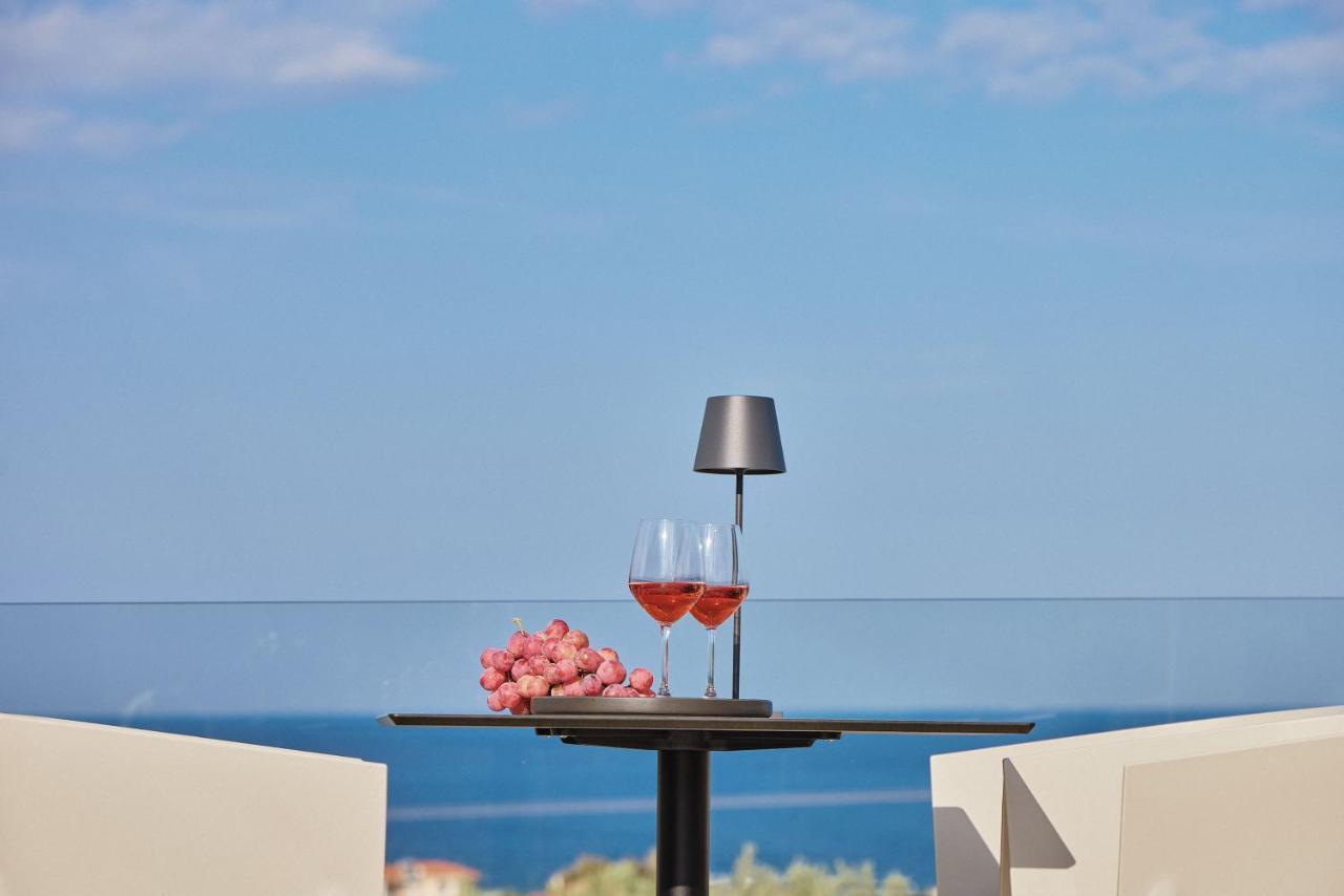 Quattro Suites 모넴바시아 외부 사진